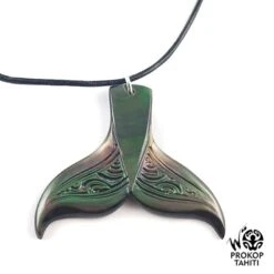 Pendentif Nacre Gravee Prokop Tahiti Queue Baleine B2